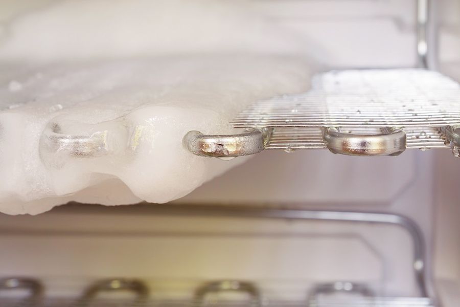 Kühlschrank und Gefriertruhe abtauen lassen – Energiespartipp #8