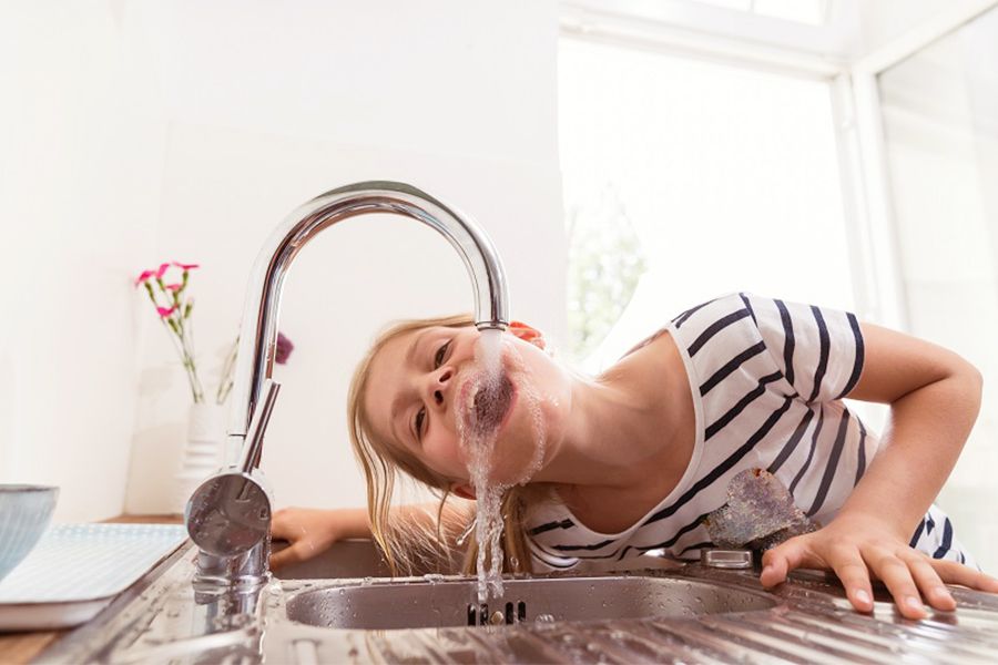 Wie viel Wasser sollte man trinken?