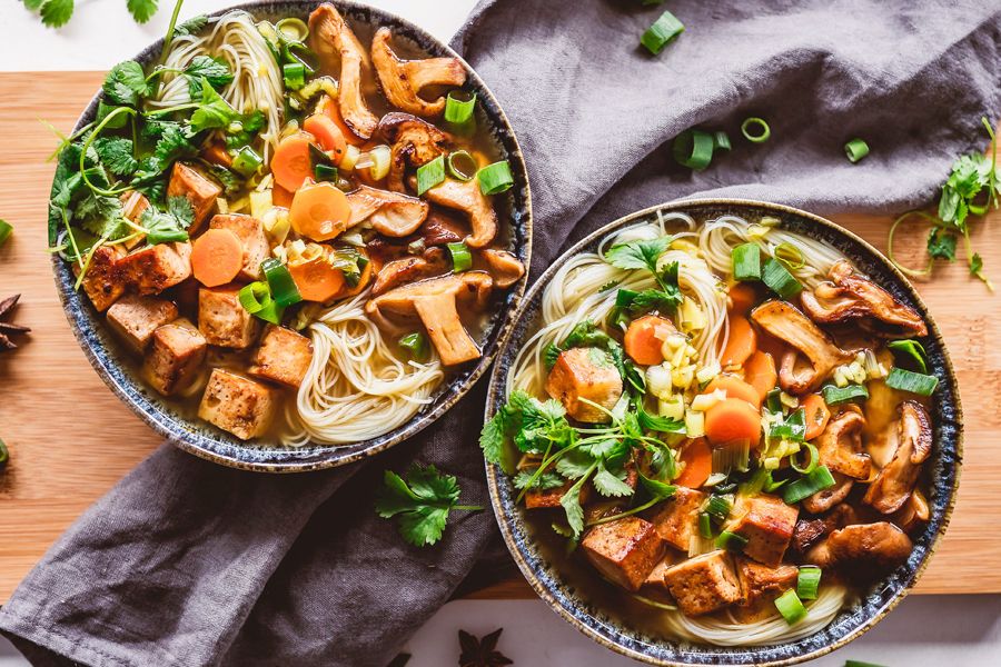 Gemüsebowl mit Tofu.