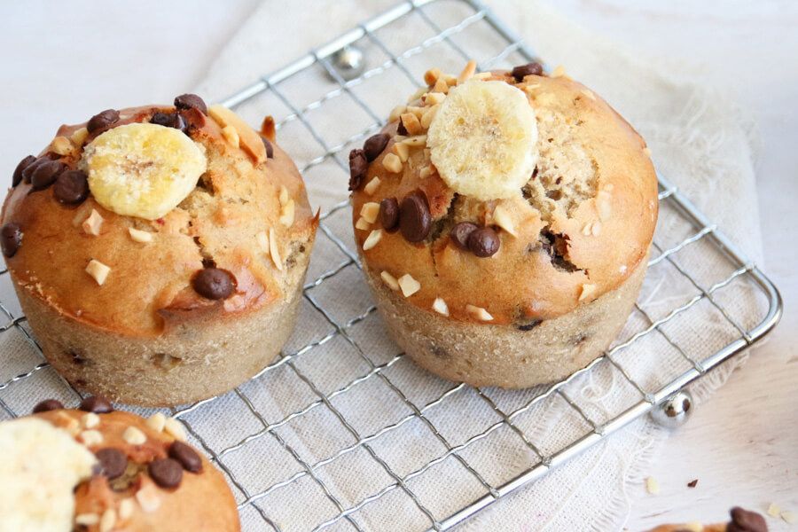 Bananenmuffins: vegane Variante mit Schokolade und Nüssen