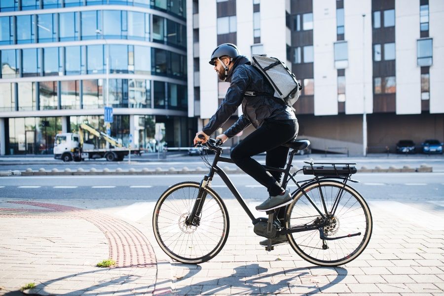 Fahrradleasing ist vor allem für Arbeitnehmer attraktiv, da sie durch die Gehaltsumwandlung sparen können.