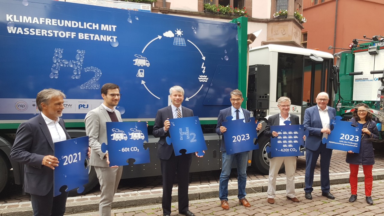 Elektro-Wasserstoff-Hybrid-Müllkraftwagen (EWH MKW) zur emissionsfreien Abfuhr