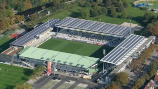 badenova, der Sportclub Freiburg und die Ökostrom GmbH haben mit ihrer gemeinsamen Tochtergesellschaft "regiosonne" 2004 ein virtuelles Solarkraftwerk auf den Dächern des SC Stadion, der Fußballschule sowie auf badenova Gebäuden realisiert.