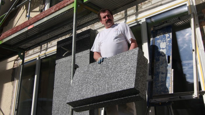 Die Untersuchung wertet die Stromerträge von 500 Photovoltaik Anlagen aus, um eine Installationsempfehlung für Handwerker und Investoren zu erstellen.