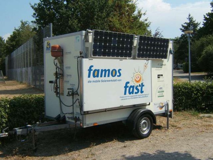 Die mobile Solarwerkstatt 'famos' erhält neue Elemente und Konzepte.