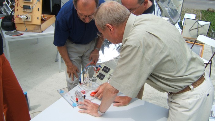 Konferenz im April 2009 zum Austausch über die Bildung im Bereich Erneuerbare Energien
