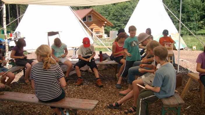 Flitzebogen e. V. errichtet ein ganzjährig nutzbares Abenteuercamp.