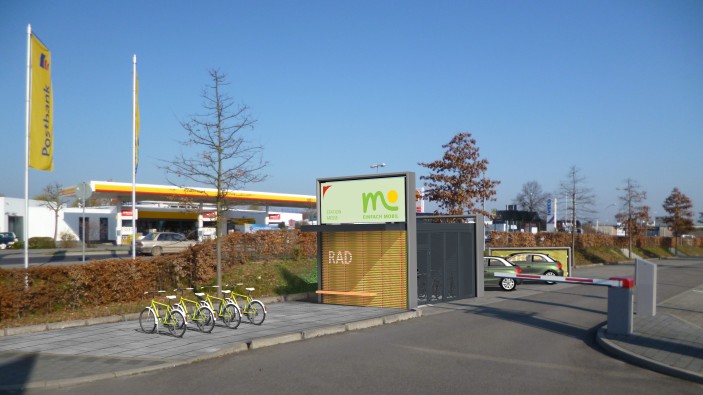 Konzept zum Aufbau von Mobilitätsstationen, an denen ein Umstieg von einem Verkehrsmittel aufs andere möglich ist.