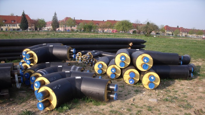 Durch Wärmeversorgung mit Solarthermie kann im Sommer im Neubaugebiet Freiburg Gutleutmatten das Fernwärmenetz abgeschaltet werden.