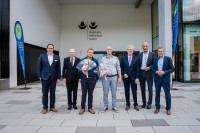 E-Mobilität als Beitrag zur Nachhaltigkeit im Motorsport - eCross-Motorradhersteller gewinnt Gründerpreis 2022