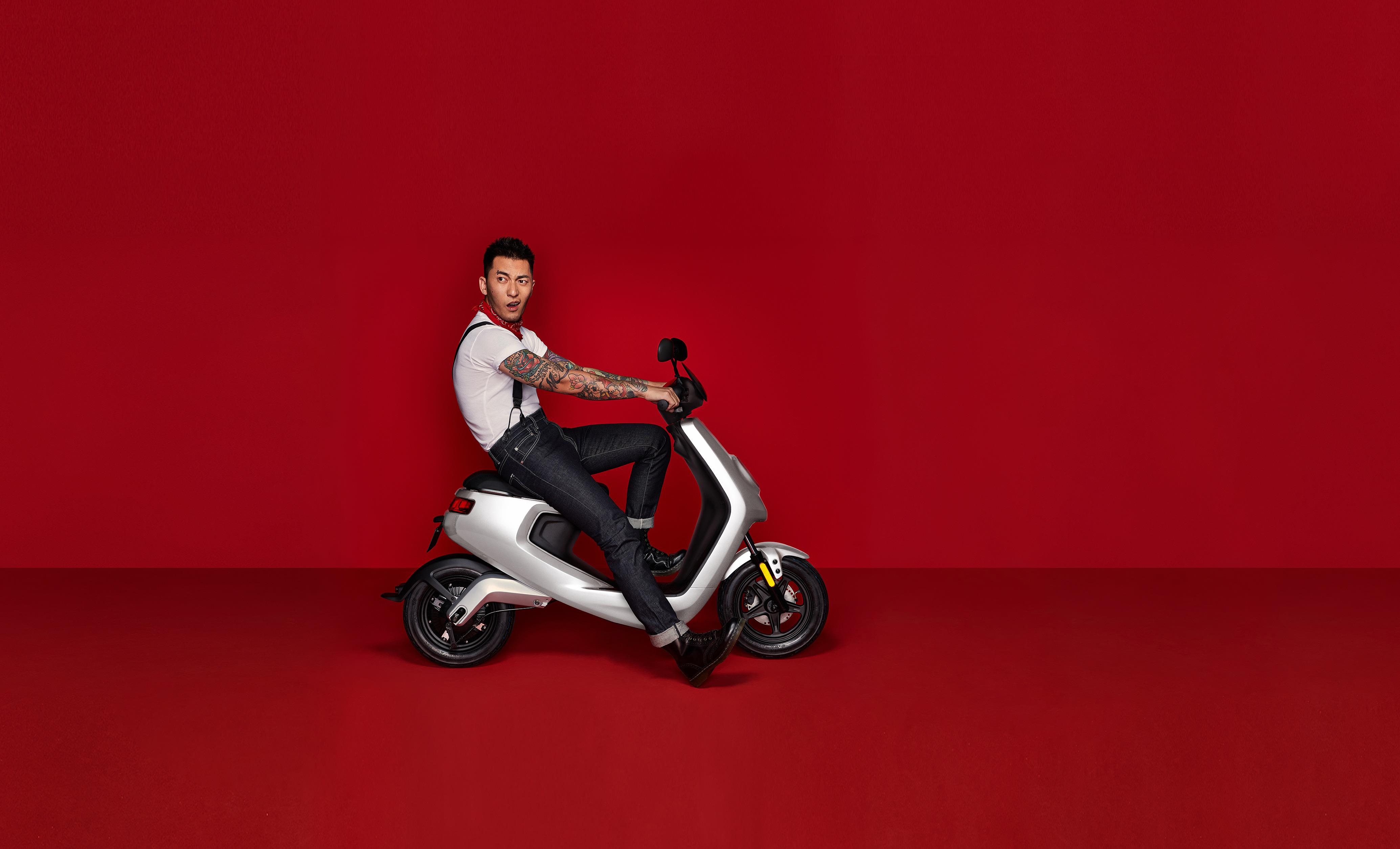 Einer der E-Roller aus dem Angebot von sparstrom.de Bildquelle:KSR Group GmbH