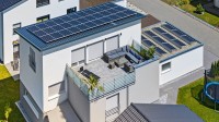 Sowohl Privatpersonen als auch Gewerbeunternehmen fragen verstärkt Solar-Anlagen bei badenova an.