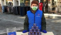 badenova verschenkt zum Start der Grippe-Saison Honig.