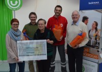 Gerne gekommen: Die Spenden-Empfänger im Servicecenter Oberndorf