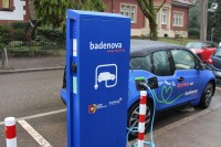 Neue E-Ladesäule vor dem Landratsamt Freiburg